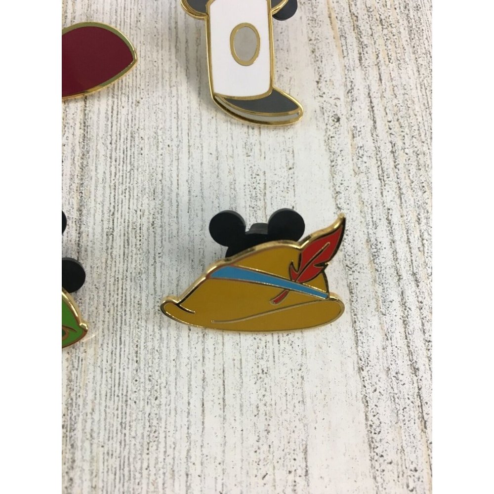 Lot of 6 Disney Cast Exclusive Hat Box Pins Mad Hatter Peter Pan Hook Pinocchio - Picture 7 of 11